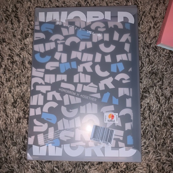 FREEZE TXT ALBUM WITH EVERYTHING (not including photocard or larger photo) - Picture 2 of 2